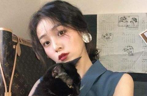 女生说自己懒有几个意思?怎么正确回复 女生说自己懒有几个意思?怎么正确回复第2张